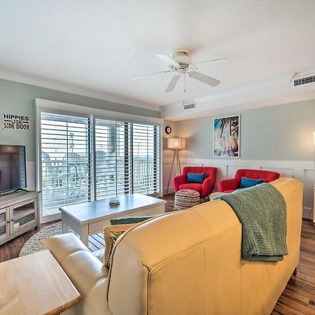 Bright Carolina Beach Condo - Walk To Shore! 외부 사진