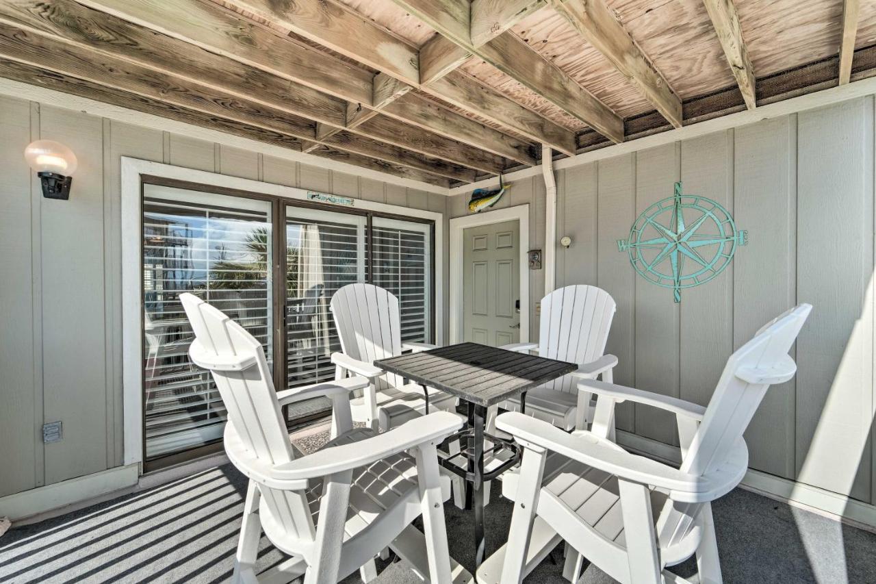 Bright Carolina Beach Condo - Walk To Shore! 외부 사진