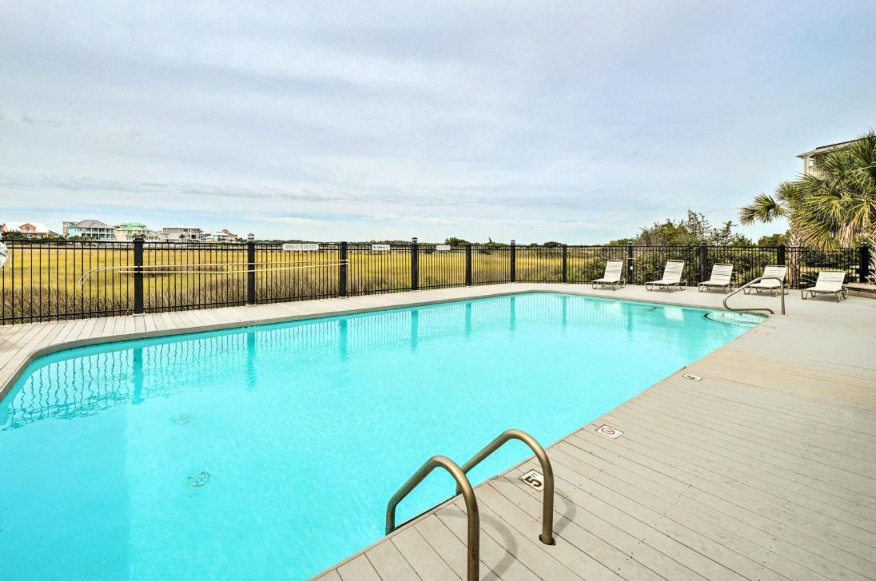 Bright Carolina Beach Condo - Walk To Shore! 외부 사진
