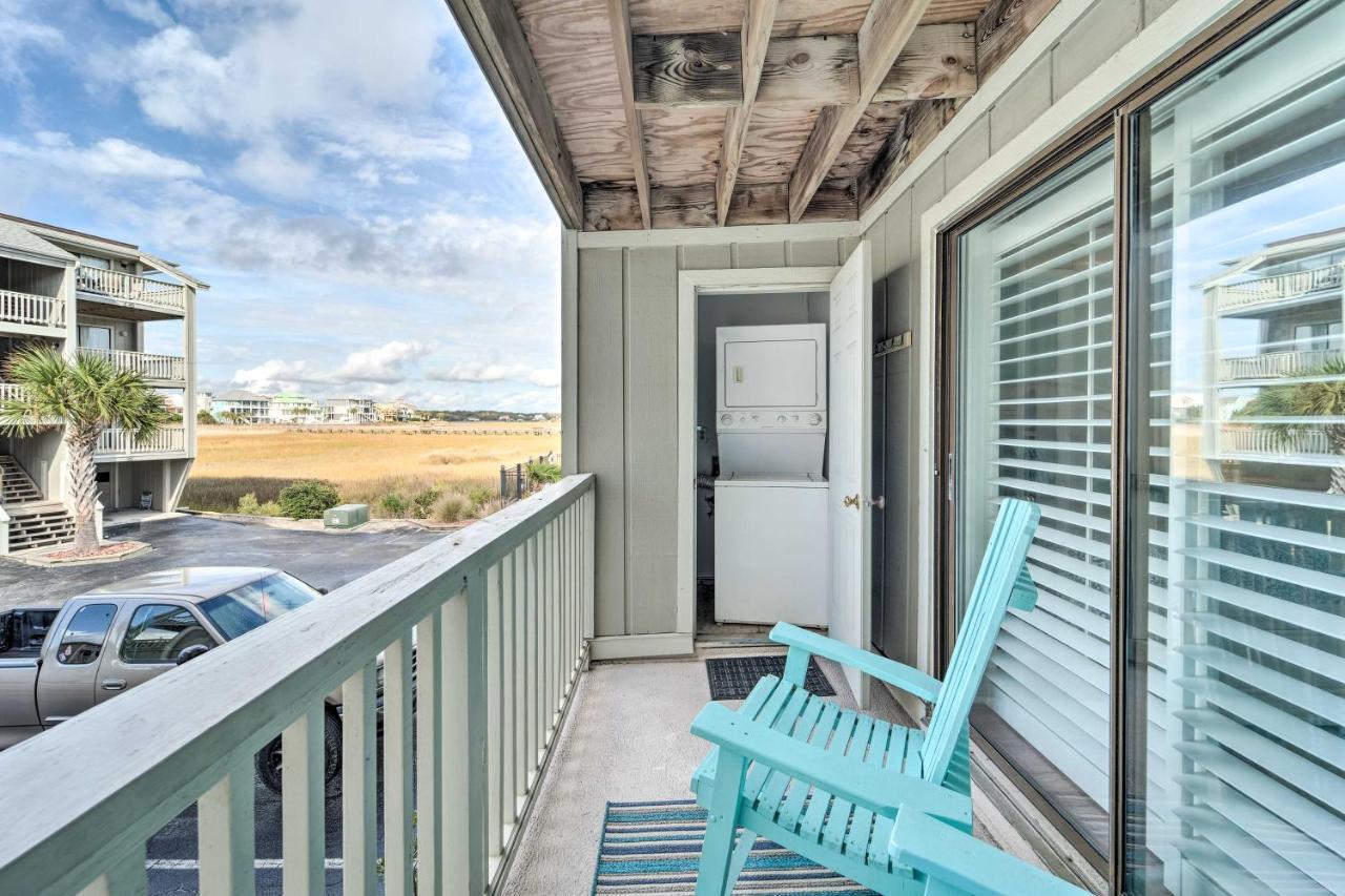 Bright Carolina Beach Condo - Walk To Shore! 외부 사진