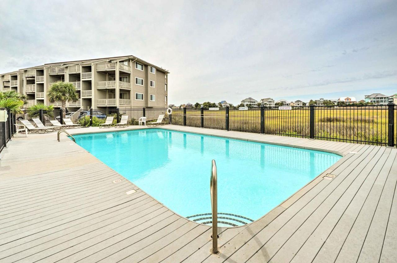 Bright Carolina Beach Condo - Walk To Shore! 외부 사진